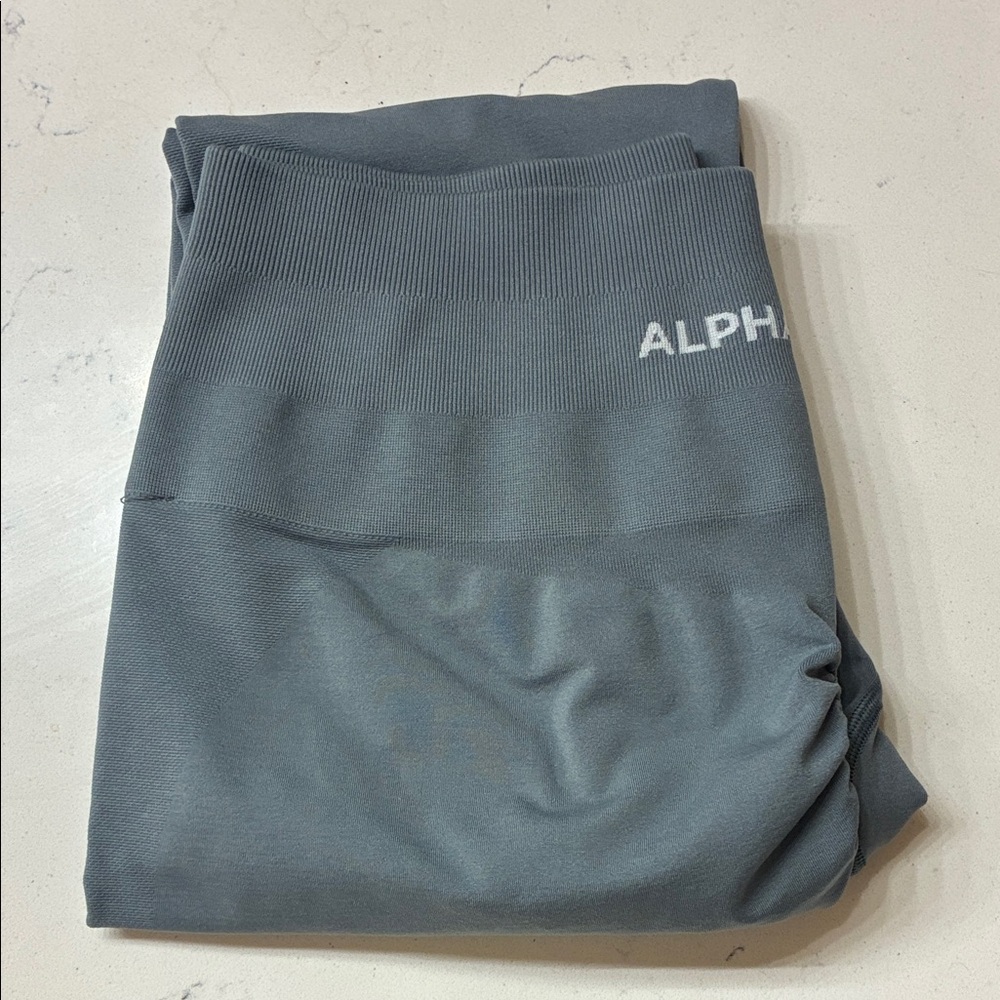 EUC Alphalete leggings